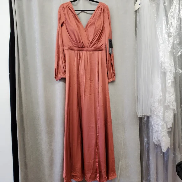 Dress - Picture 2 of 6